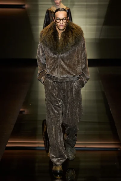 Look 68